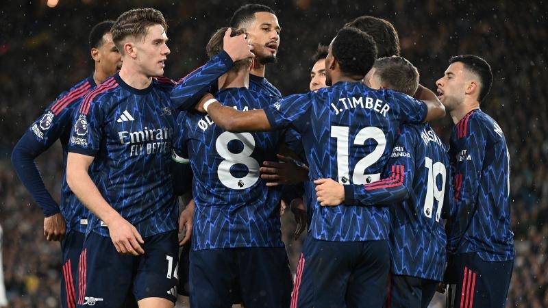 [图]中超-莱昂纳多帽子戏法 上海海港3-2北京国安